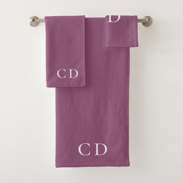Plum purple monogram initials minimalist bath towel set (Insitu)