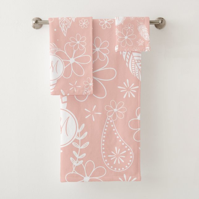 plumes monogrammées fleurs doodles rose N'IMPORTE  (En situation)