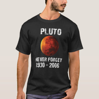 Pluto Never Forget 1930 2006 Vintage   T-Shirt