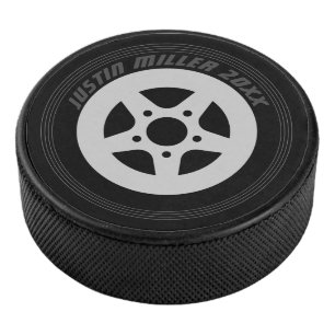 Pneu de voiture noire cool et jante de hockey sur