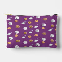 Cookies et lait sur violet