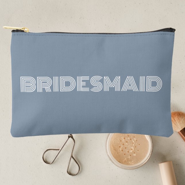 Pochette À Accessoires Dusty Blue Modern Typographie Bridesmaid (In Situ Makeup)