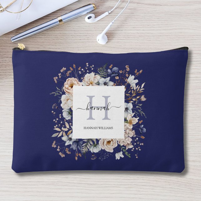 Pochette À Accessoires Elegant Monogram Pretty Beige Blue Flowers Floral (In situ)