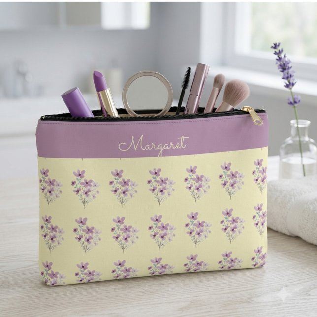 Pochette À Accessoires Jaune beurre avec une touche florale  (Créateur téléchargé)