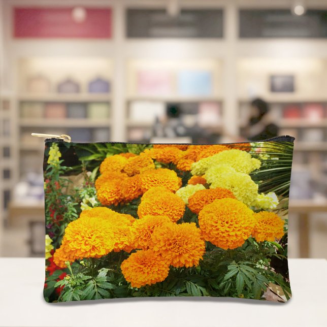 Pochette À Accessoires Orange Marigolds Pouch (Pouch with orange marigolds)