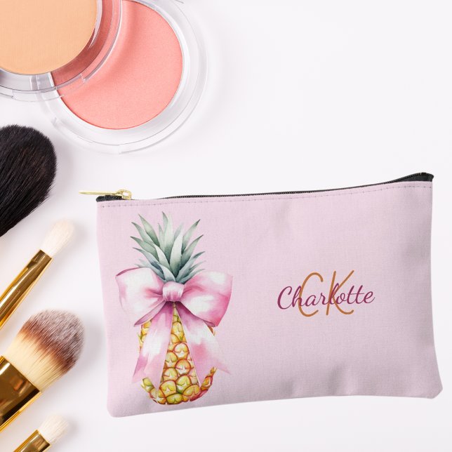 Pochette À Accessoires Ruban rose clair ananas monogramme tropical (Créateur téléchargé)