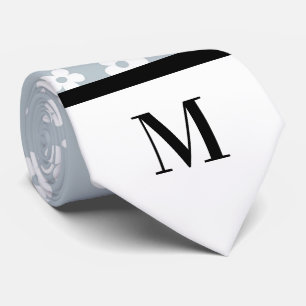 Poitrine blanche et grise cravate monogramme