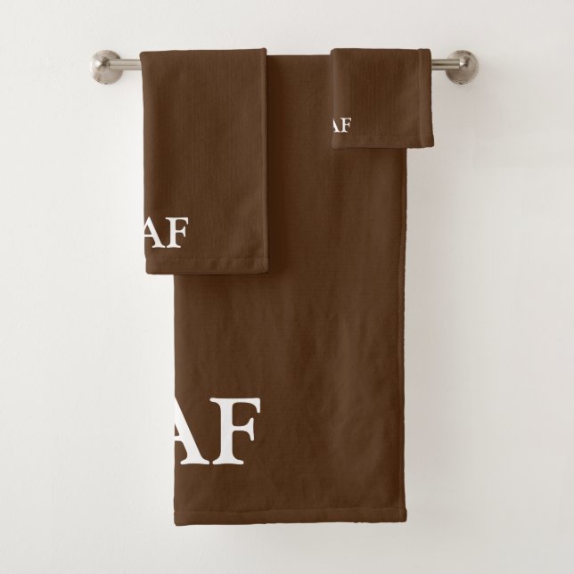 Police de bloc Brown et blanc monogramme (En situation)