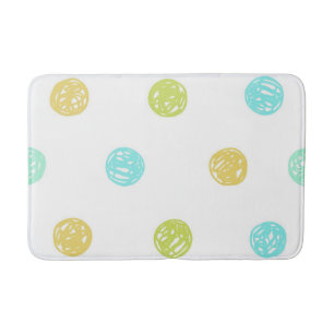 Polka dot pattern bath mat