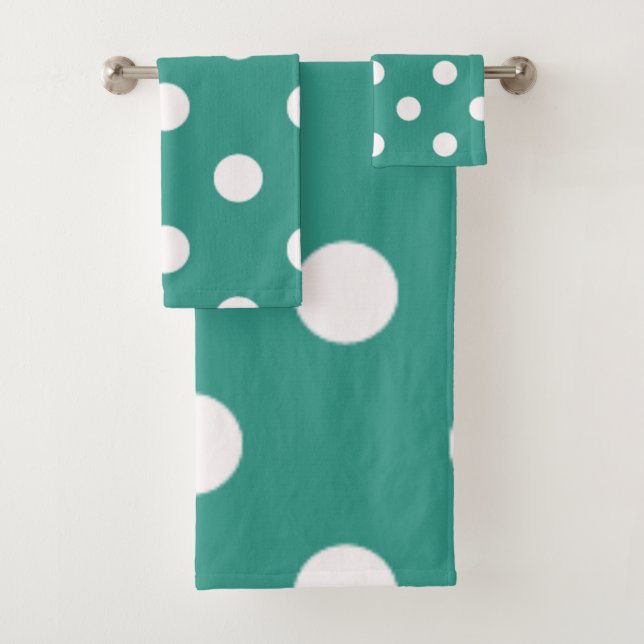 Polka dot pattern bath towel set (Insitu)