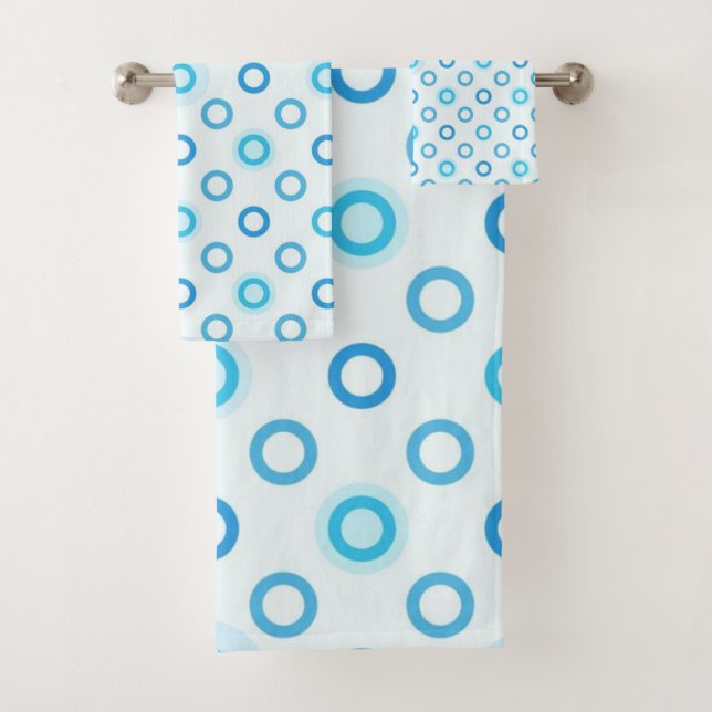 Polka dot pattern bath towel set (Insitu)