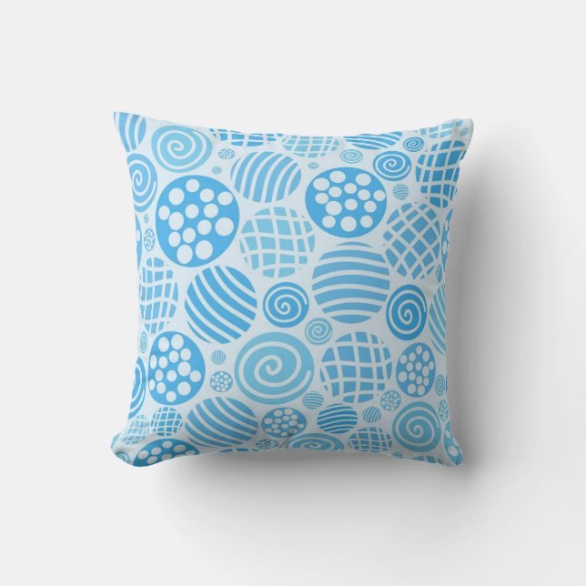 Polka dot pattern throw pillow (Front)