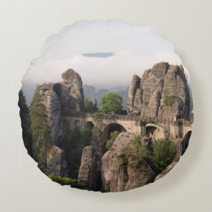 Pont de Bastei dans le coussin rond de l'Allemagne