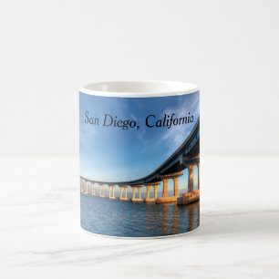 Pont de Coronado dans la tasse de San Diego