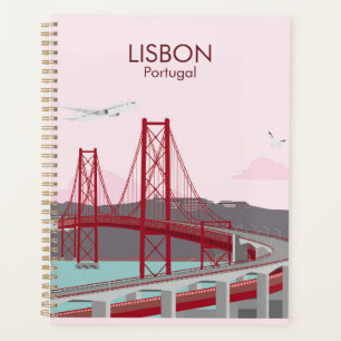 Pont de Lisbonne sur le fleuve Tage au style vinta