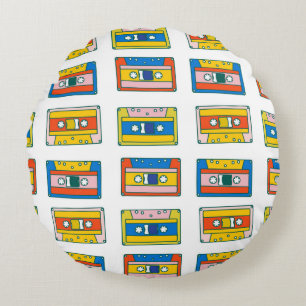 Pop art 90s seamless pattern of music cassettes. B Round Pillow