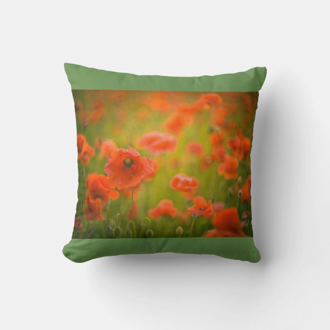 Poppies field throw pillow (Front)