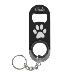 Porte-clé Décapsuleur Paw Chien Argent sur arrière - plan noir