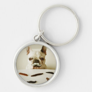 Porte-clés Bouledogue français avec une moustache