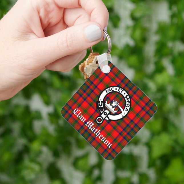 Porte-clés Clan Matheson Crest Badge et Tartan (main)