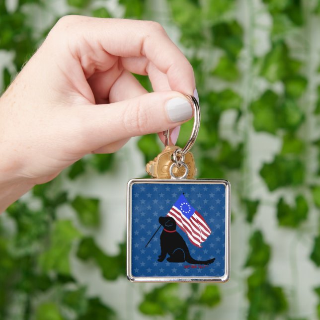 Porte-clés drapeau américain Labrador noir patriot (main)