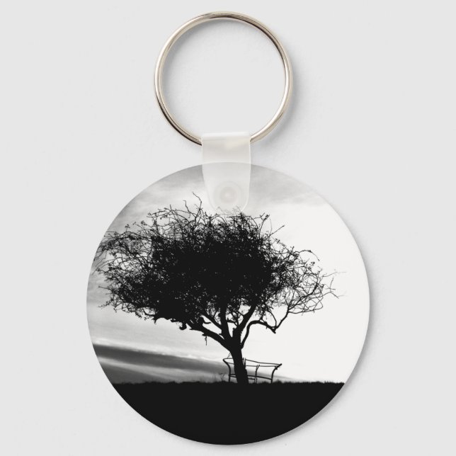 Porte-clés Glastonbury Hawthorn. Arbre. Noir et Blanc. (Recto)