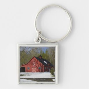 Porte-clés Grange rouge en hiver