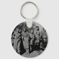 Infirmières à côté des 2ÈME GUERRE MONDIALE Jeep