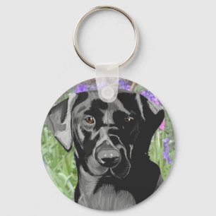 Porte-clés Labrador noir dans un bois de jacinthes des bois