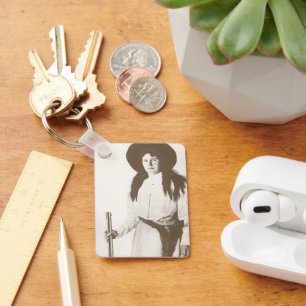 Porte-clés Photo Portrait d'une fille qui tient un fusil, c19