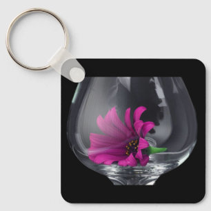 Porte-clés Pissenlit Rose En Gros Plan Dans Un Verre À Vin