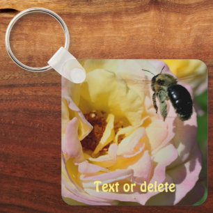 Porte-clés Rose Et Bumble Bee Nature Personnalisée
