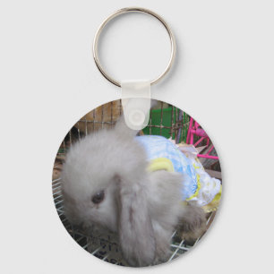 Porte-clés Un mignon lapin en robe