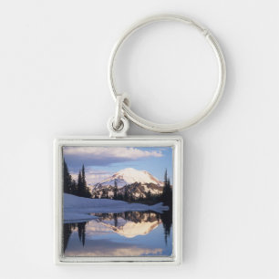 Porte-clés WA, Mt Rainier NP, Mt Rainier et nuages