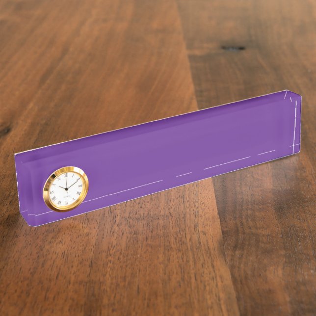Porte-nom arrière - plan violet avec bordure blanche (Taille)