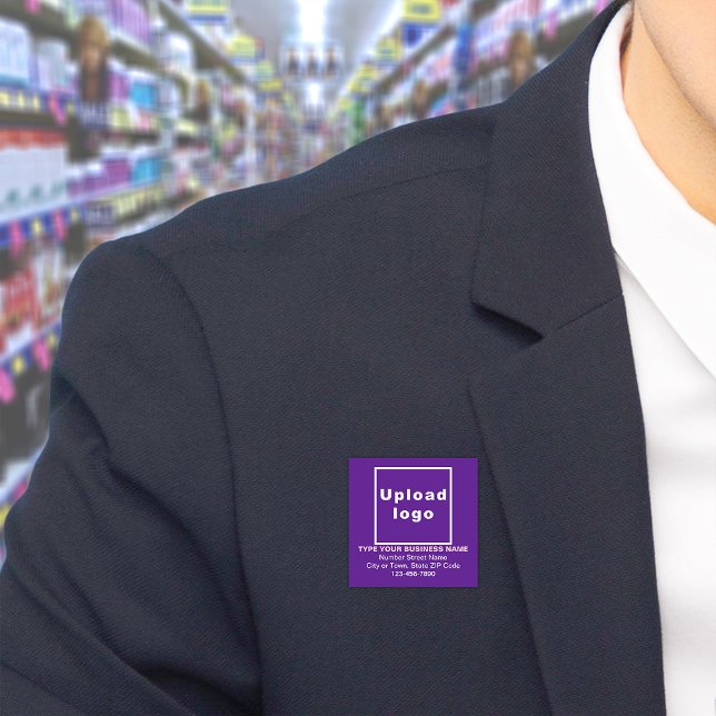 Porte-nom Balise Nom du Carré de marque commerciale pourpre (Build brand name awareness. Your business brand on purple square name tag.)