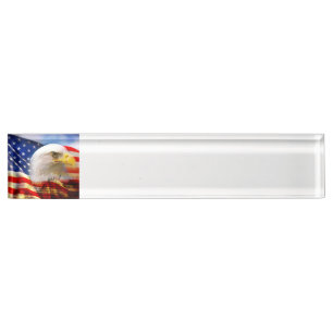 Porte-nom Eagle chauve sur le bleu blanc rouge de drapeau