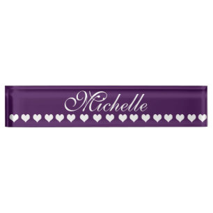 Porte-nom Élégant Monogramme Coeurs blancs Eggplant pourpre
