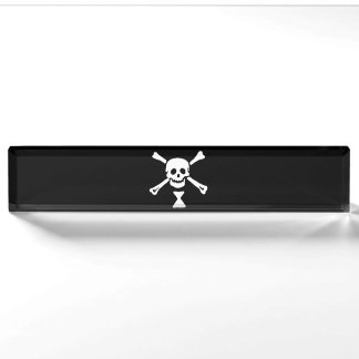 Porte-nom Jolly roger Drapeau Emanuel Wynne Pirate