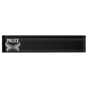 Porte-nom La police tatoue