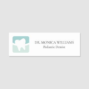 Porte-nom Logo de dentiste moderne avec dent vert clair prof