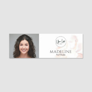 Porte-nom Logo de photographe d'artiste en onglerie rose pou