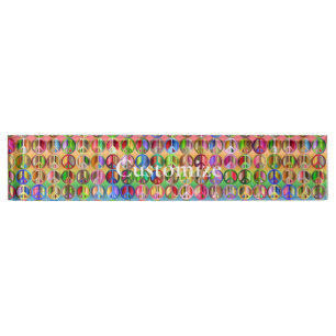 Porte-nom motif de symboles de paix multicolores