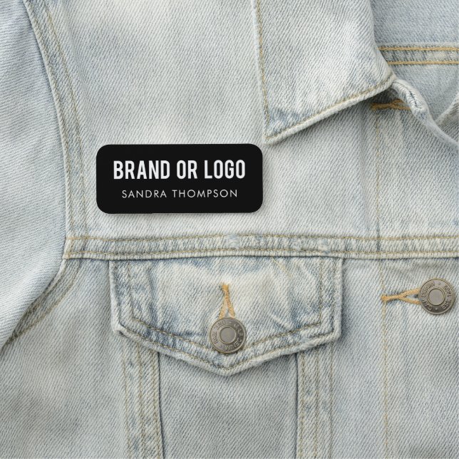 Porte-nom Nom de l'employé professionnel Logo de l'entrepris (En situation)