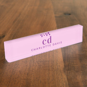 Porte-nom Nom initial du monogramme rose violet