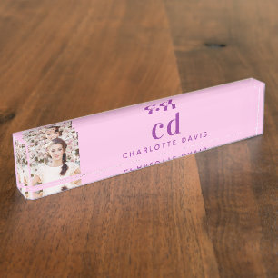 Porte-nom Nom initial du monogramme violet rose photo