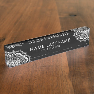 Porte-nom Ornement de mandala blanc élégant sur titre noir