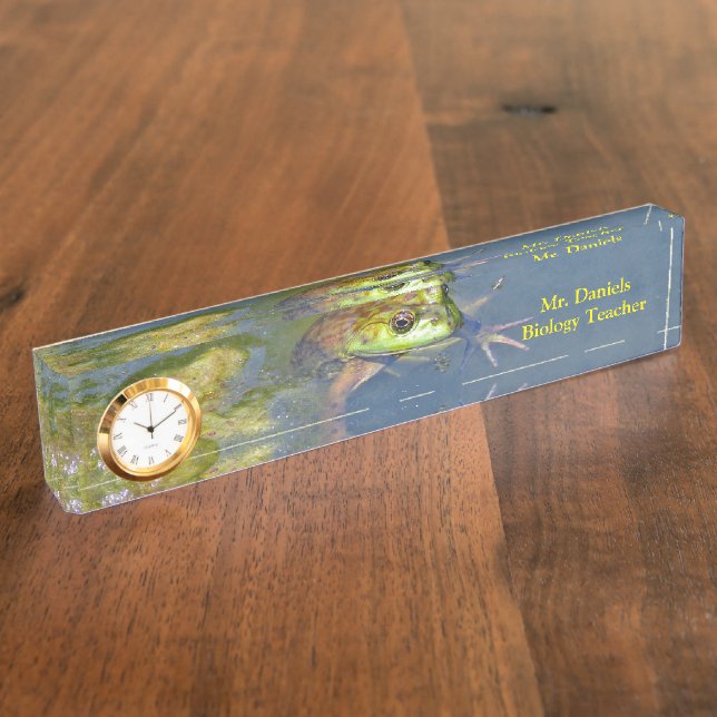 PORTE-NOM PERSONNALISABLE / "FROG PASSE AU-DESSUS DE L'EAU E (Taille)