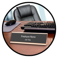Personnel de bureau amical pour le budget