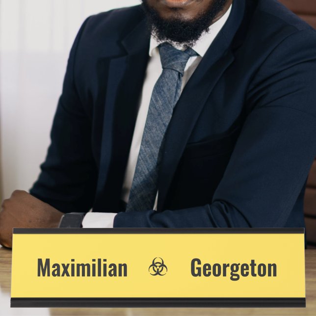 Porte-nom Pour Bureau Symboles de danger biologique - Noir sur un Arrièr (Biohazard Symbols - Black on a Yellow Background Desk Name Plate by Office Accessories Shop)